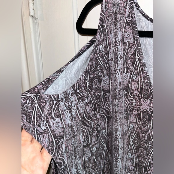 Tart Rocky Cold Shoulder Top - 3X - Comfy and Soft - Picture 5 of 7